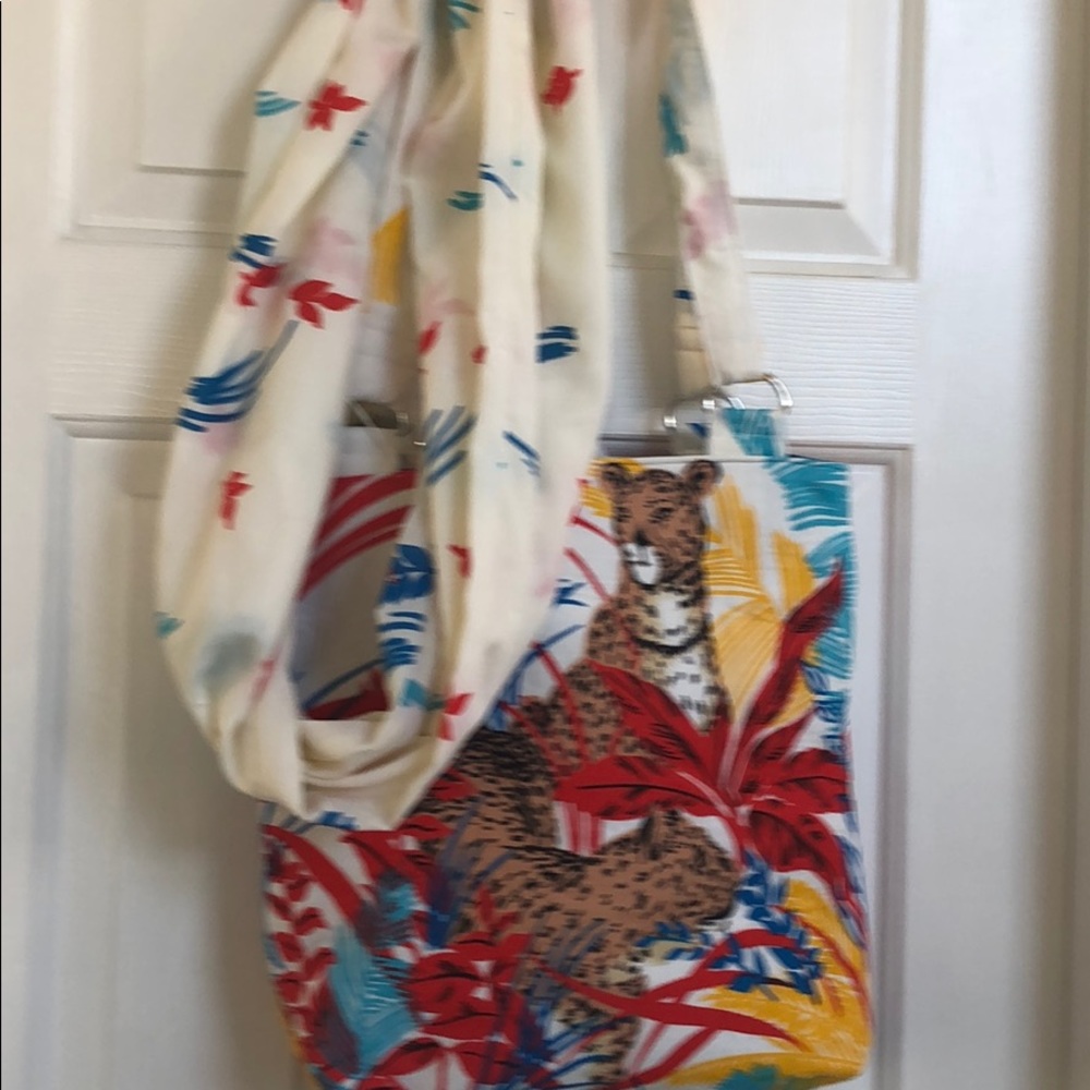 Hobo Cheetah tote bag including scarf